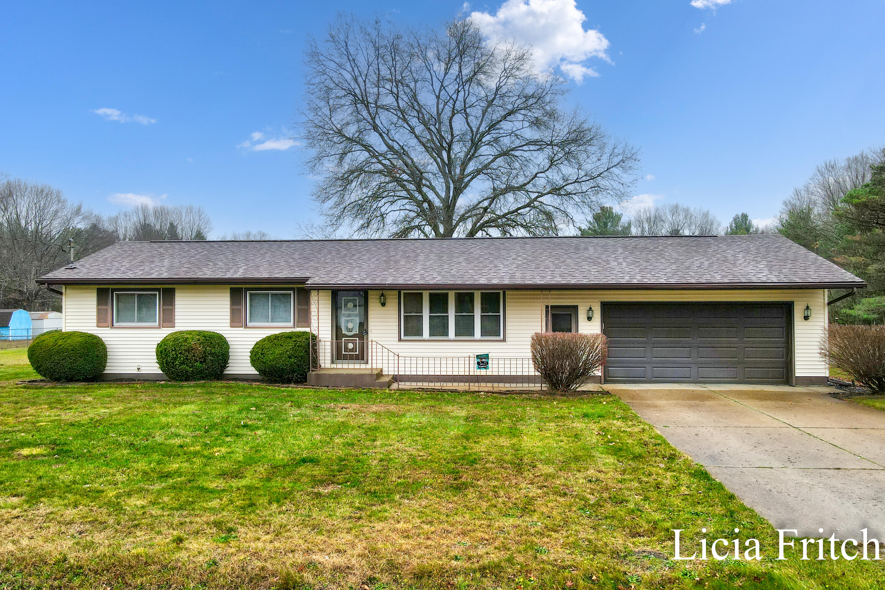 3528 Sheringer Road Muskegon, MI 49444 - Photo 2 of 48 Licia Fritch - 3528 Sheringer Road (47)-