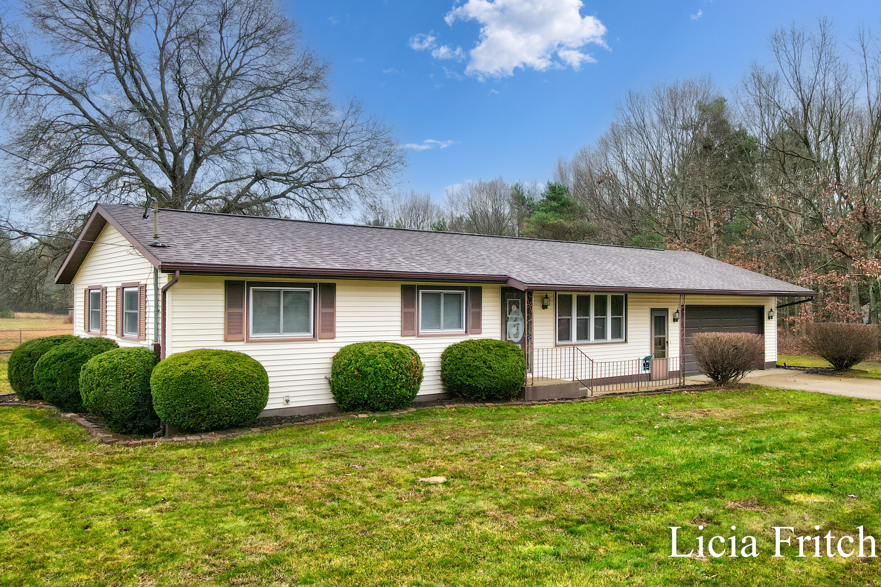 3528 Sheringer Road Muskegon, MI 49444 - Photo 3 of 48 Licia Fritch - 3528 Sheringer Road (47)-