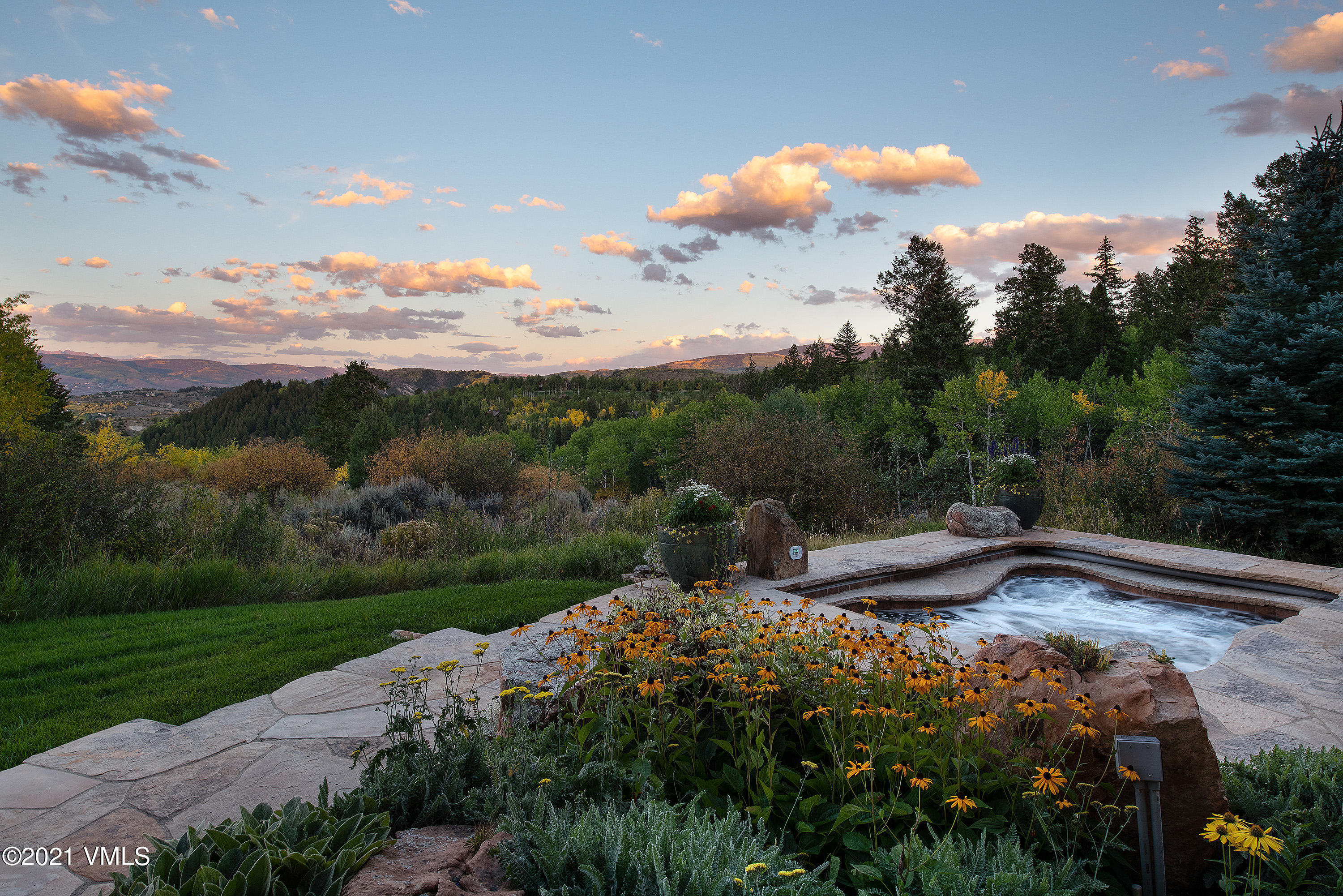 555 Red Draw Edwards, CO 81632 - Photo 18 of 24 a view of a swimming pool with a yard