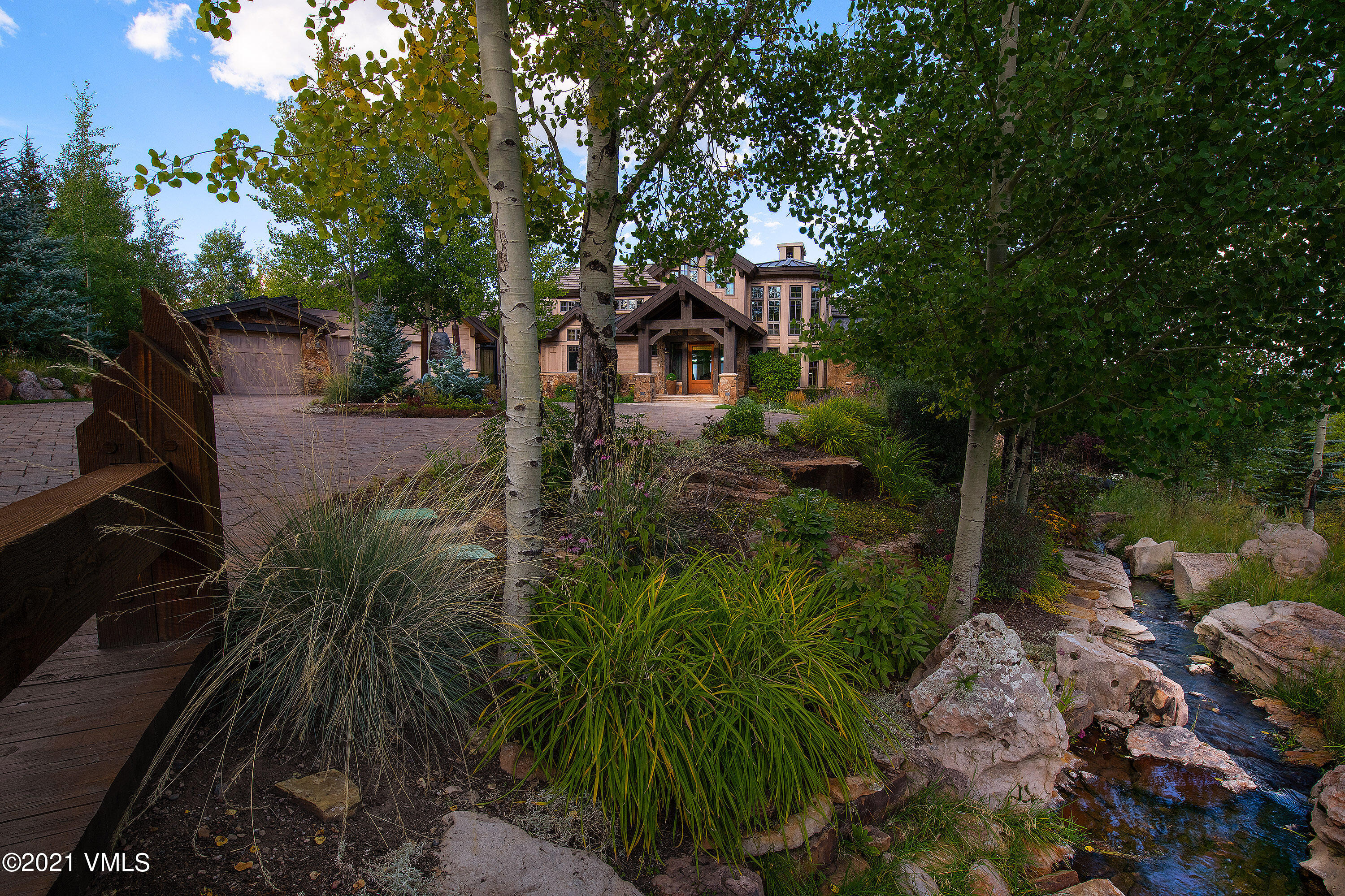 555 Red Draw Edwards, CO 81632 - Photo 2 of 24 a view of backyard of house