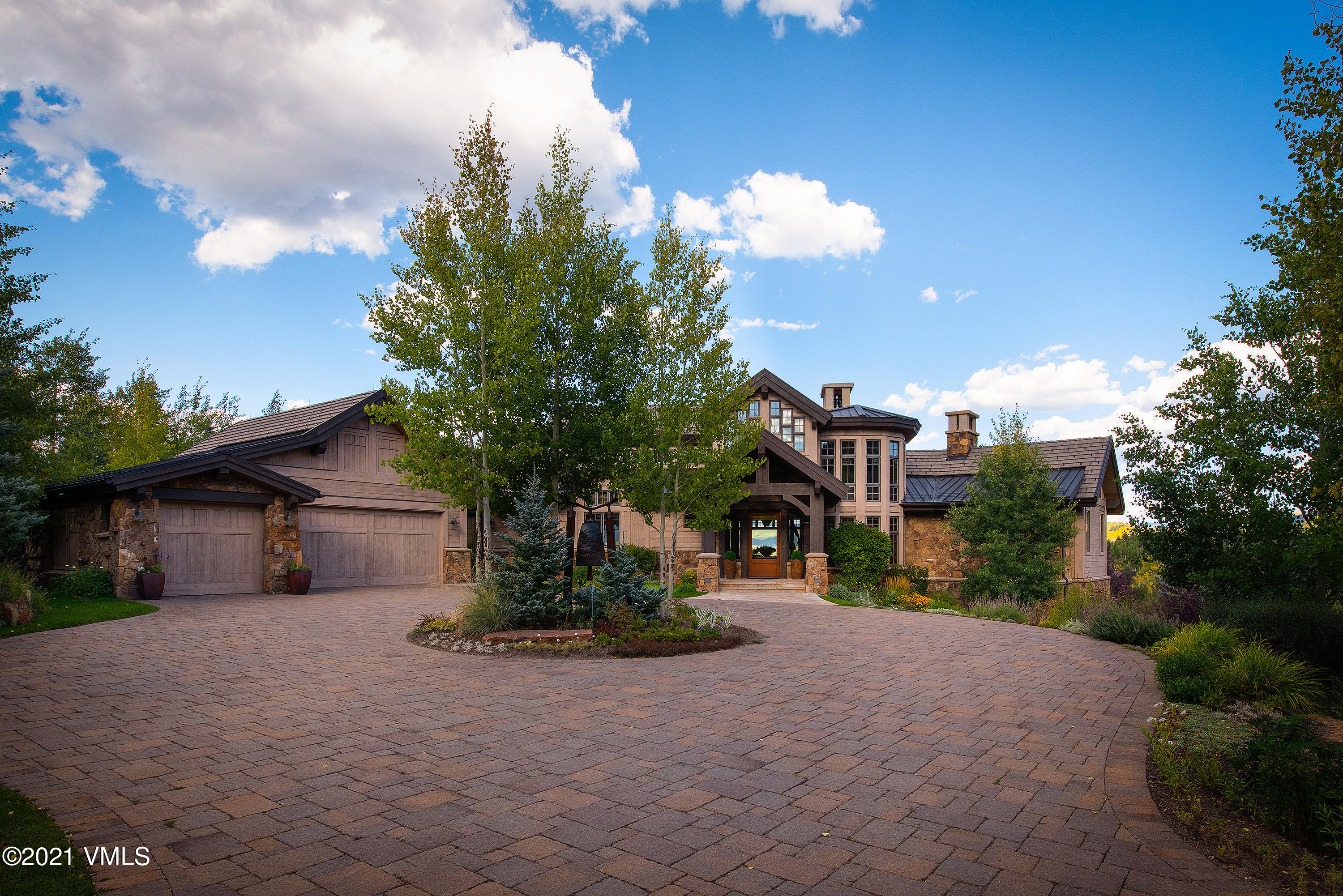 555 Red Draw Edwards, CO 81632 - Photo 6 of 24 a house view with a outdoor space