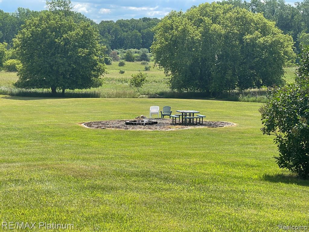 1924 East Beard Road Perry, MI 48872 - Photo 9 of 31