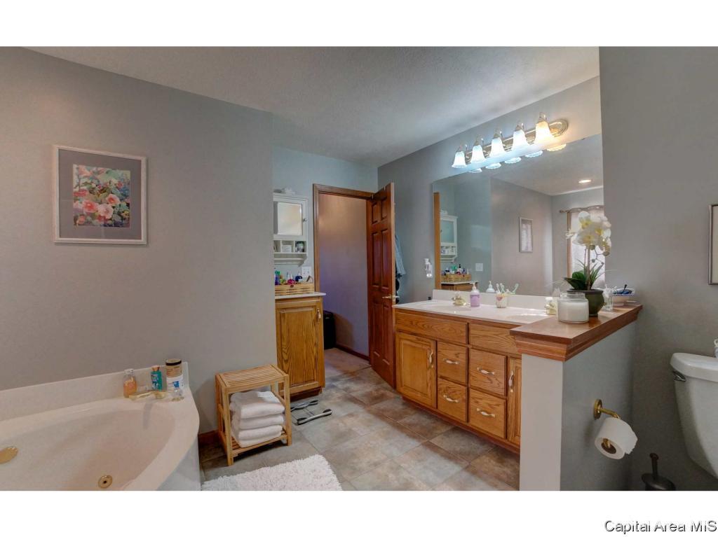 2617 Tartan Way Springfield, IL 62711 - Photo 13 of 27
