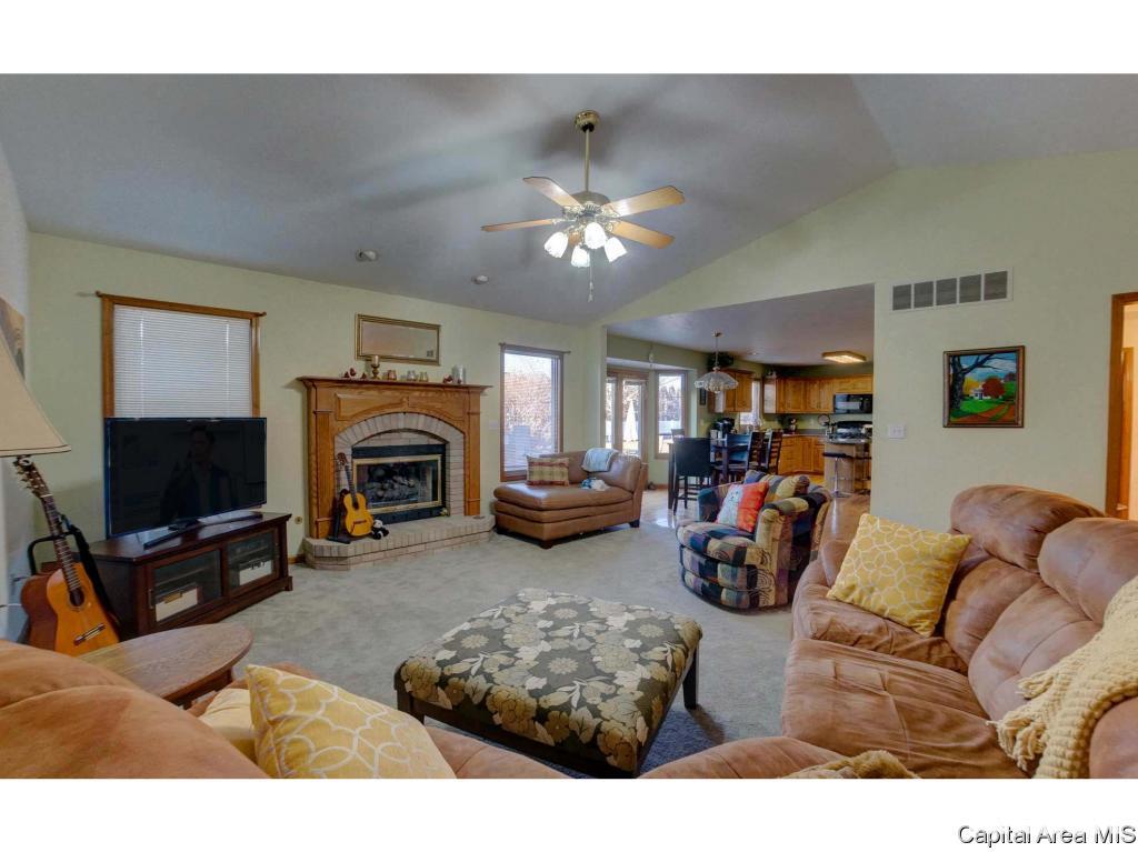 2617 Tartan Way Springfield, IL 62711 - Photo 3 of 27