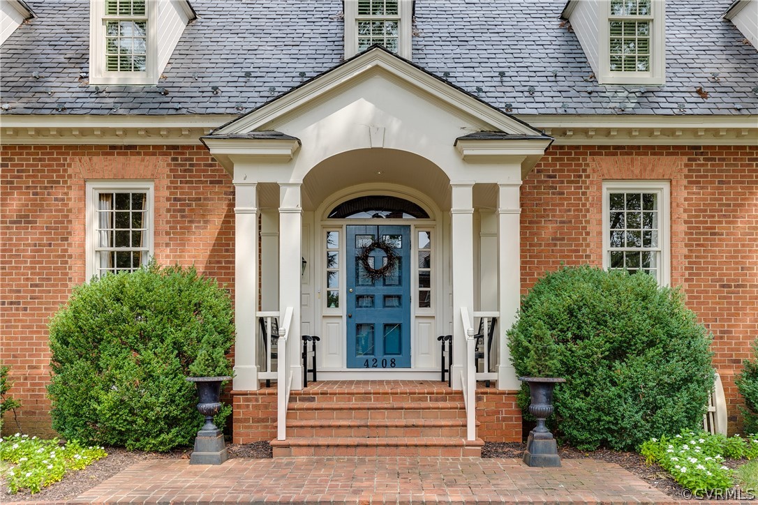 4208 Sulgrave Road Richmond, VA 23221 - Photo 4 of 50 Covered front entrance