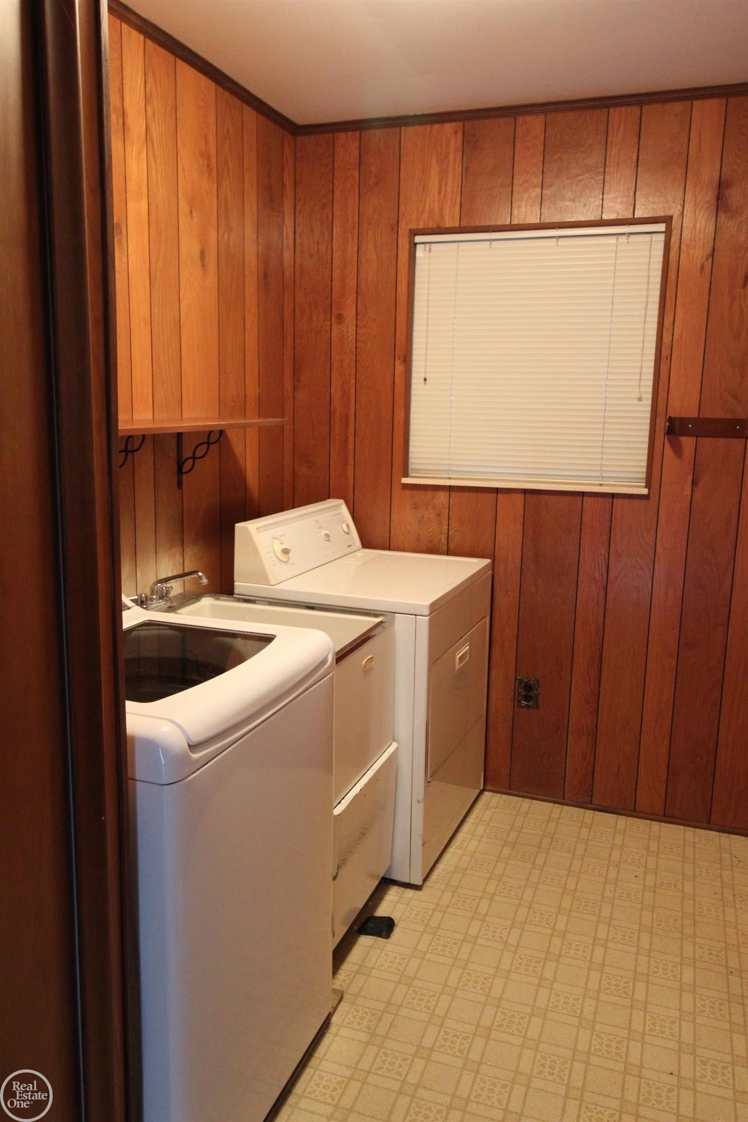 1320 Devonshire Road Grosse Pointe, MI 48230 - Photo 16 of 57 50112447-15.JPG