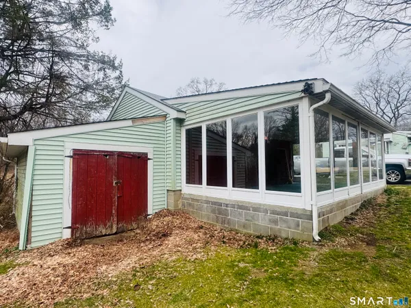 $279,900 | 99 Squaw Rock Road, Plainfield, CT 06354