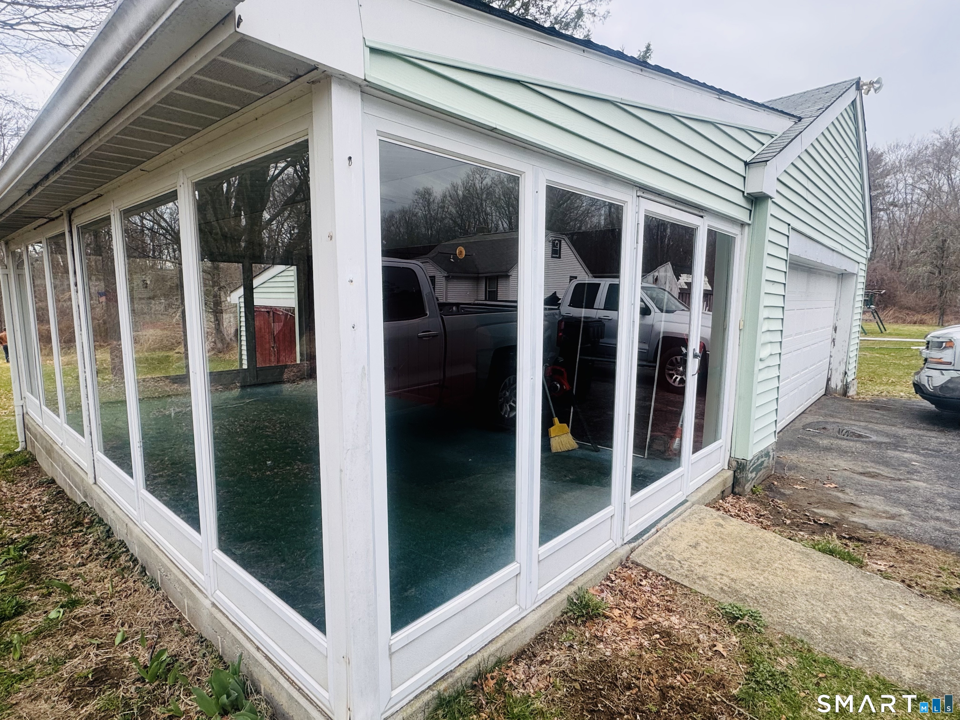 99 Squaw Rock Road Plainfield, CT 06354 - Photo 2 of 31