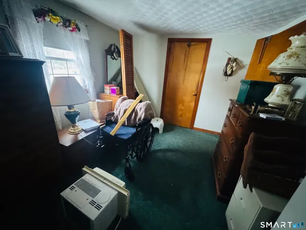 $279,900 | 99 Squaw Rock Road, Plainfield, CT 06354