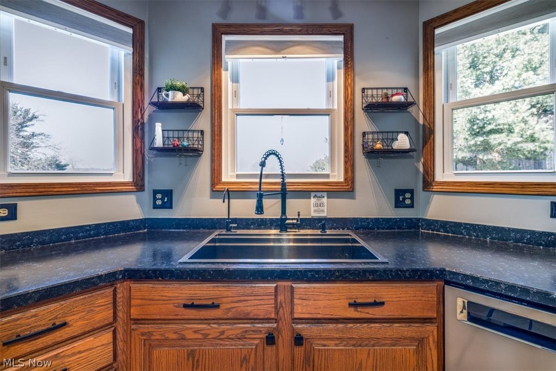 2928 South Medina Line Road Wadsworth, OH 44281 - Photo 14 of 43 Gallery Image 14