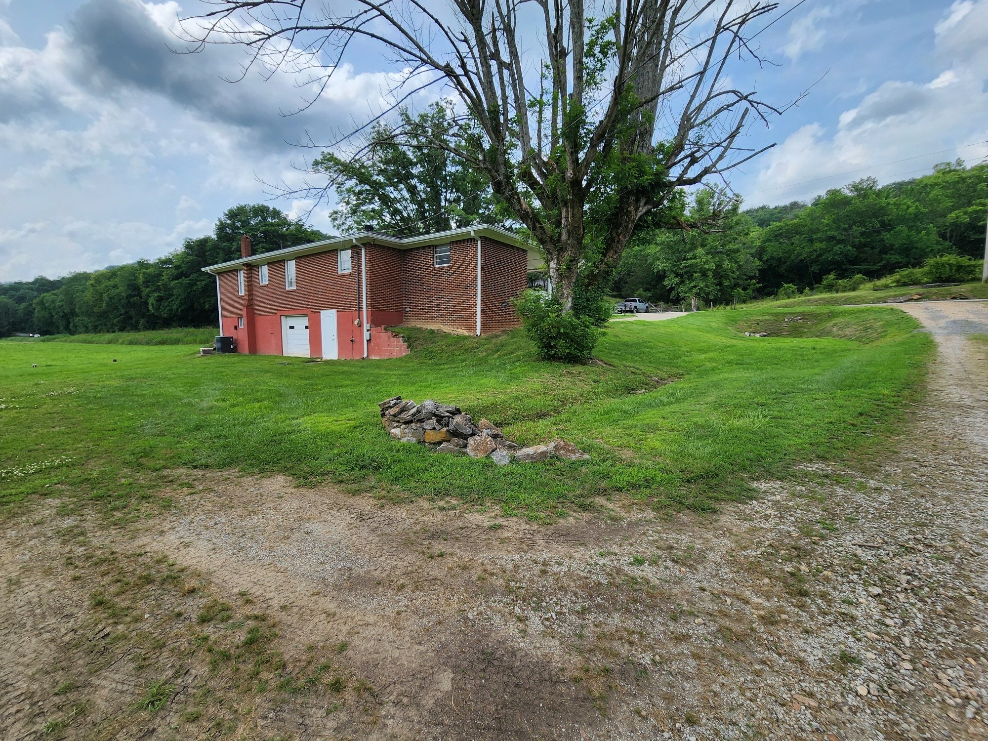 1036 Old Bottom Road Lafayette, TN 37083 - Photo 9 of 36 Gallery Image 9