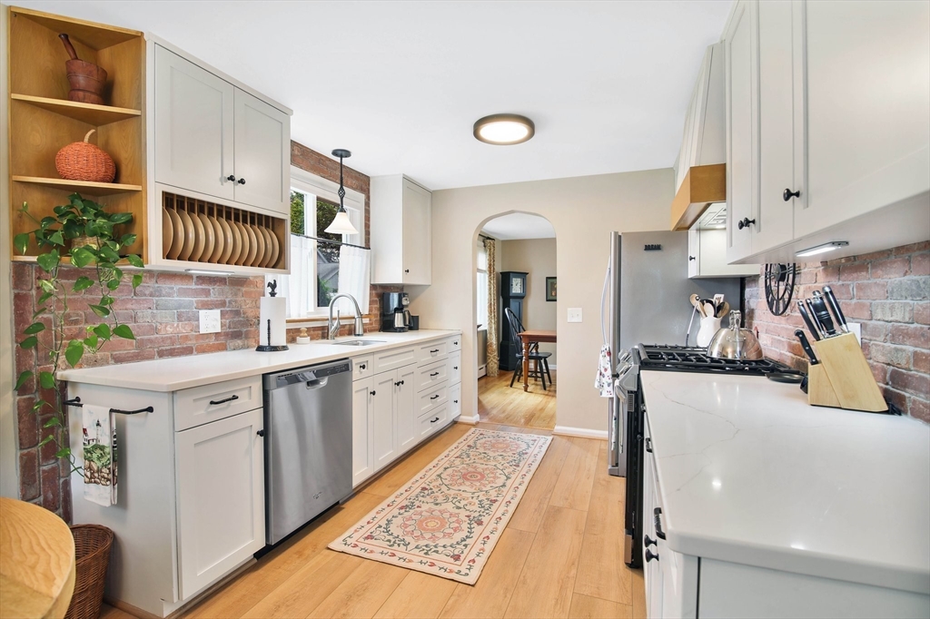 107 Barrington Road Longmeadow, MA 01106 - Photo 13 of 42 Gallery Image 13