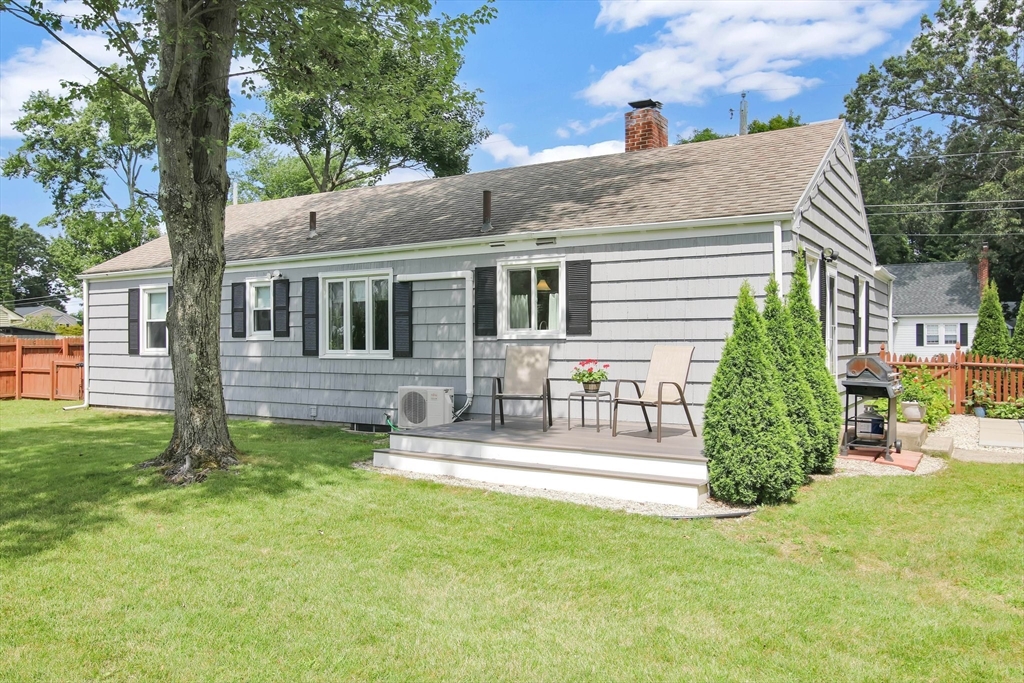 107 Barrington Road Longmeadow, MA 01106 - Photo 2 of 42 Gallery Image 2