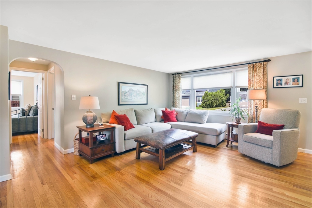 107 Barrington Road Longmeadow, MA 01106 - Photo 5 of 42 Gallery Image 5