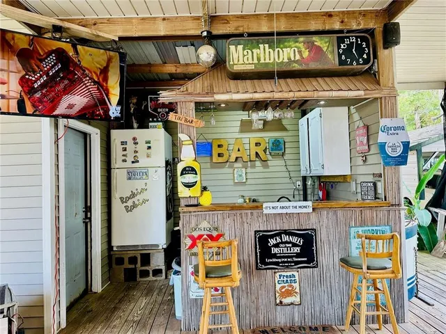 $179,000 | 31719 Shelton Drive, Springfield, LA 70462