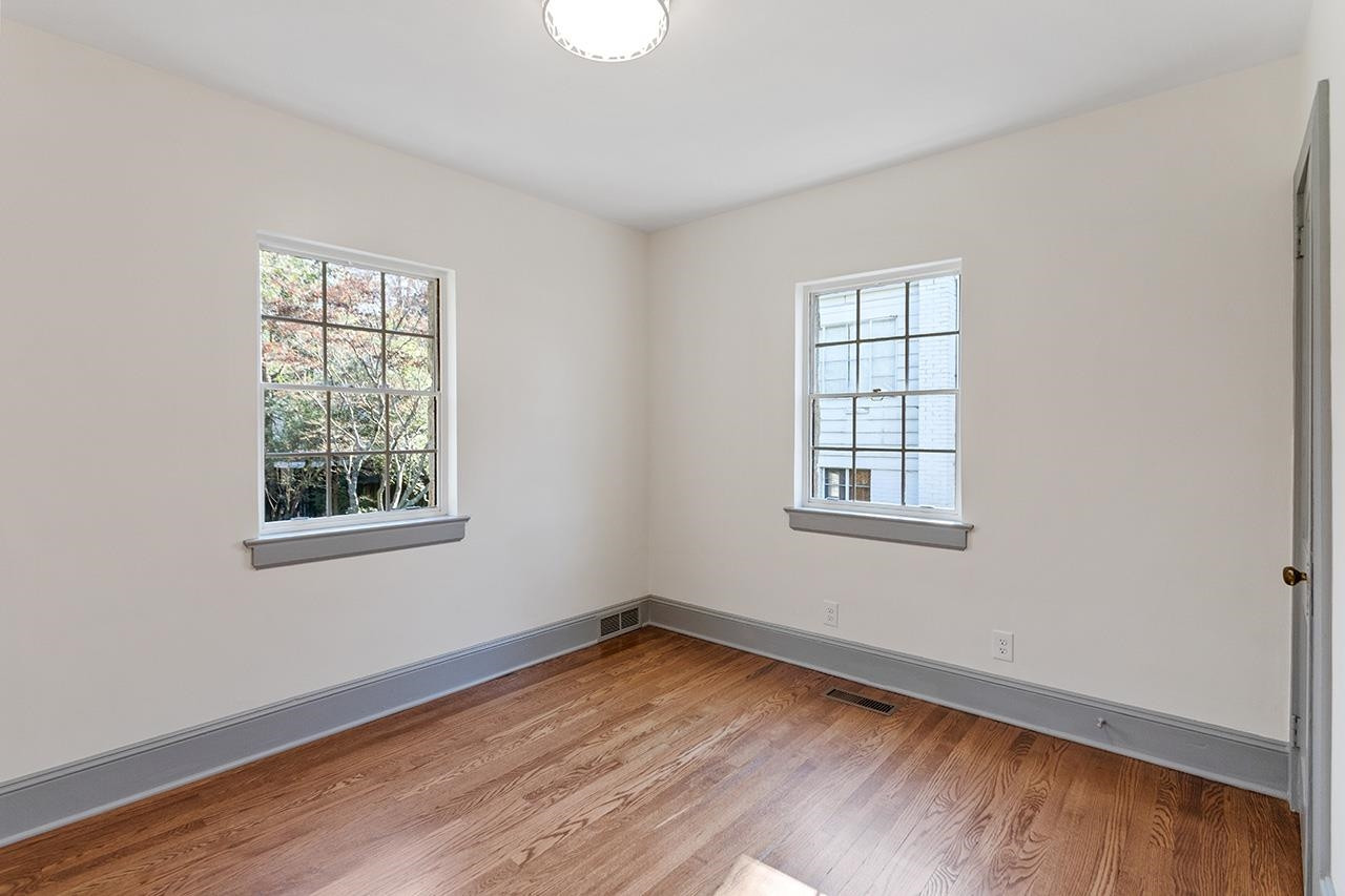 704 Dixie Trail Raleigh, NC 27607 - Photo 23 of 31 Photo 23