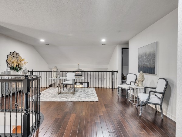 2523 Watts Street Houston, TX 77030 - Photo 26 of 45 a living room with furniture