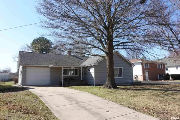 $139,000 | 1236 West Losey Street, Galesburg, IL 61401