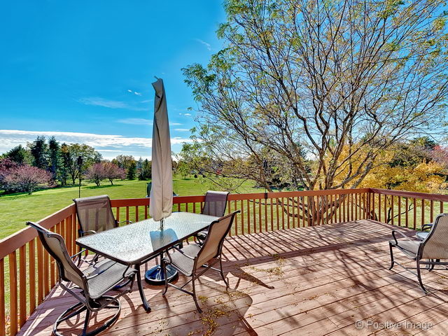 7N166 Lancaster Road St. Charles, IL 60175 - Photo 4 of 22