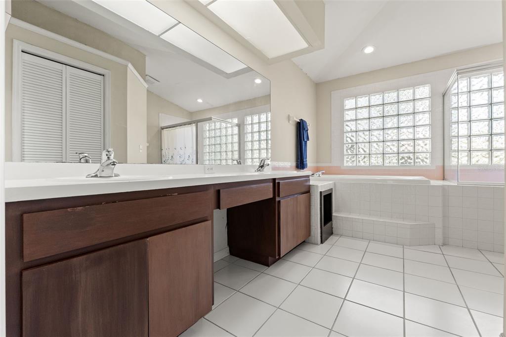958 Ridgewood Terrace Tarpon Springs, FL 34689 - Photo 17 of 66