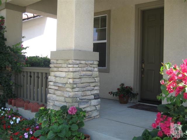 1146 Azalea Way Simi Valley, CA 93065 - Photo 2 of 22