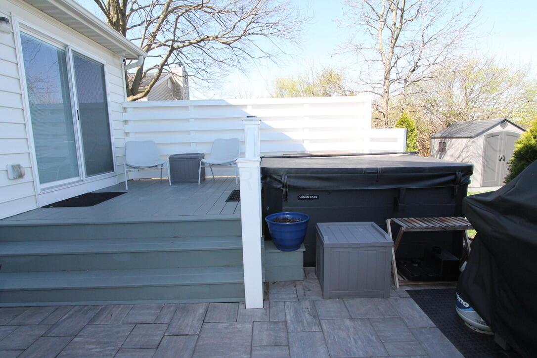 4836 Heath Trails Road Hilliard, OH 43026 - Photo 26 of 32 Deck with hot tub