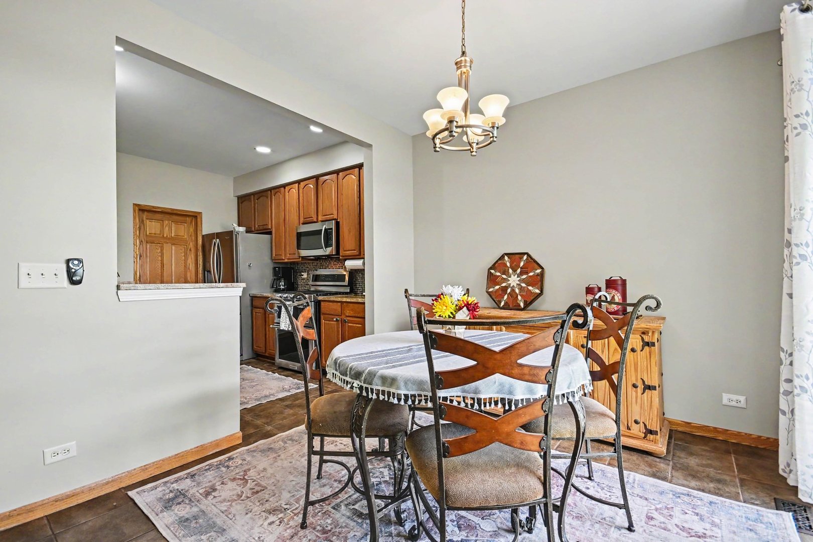 24044 Walnut Circle Plainfield, IL 60585 - Photo 8 of 27