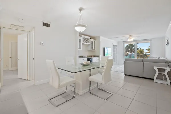 $3,200 | 1051 Hillsboro Mile, Unit 305E, Hillsboro Beach, FL 33062