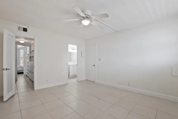 $3,200 | 1051 Hillsboro Mile, Unit 305E, Hillsboro Beach, FL 33062