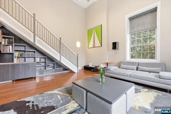 $669,000 | 1201 Rio Vista Drive, Mahwah, NJ 07430