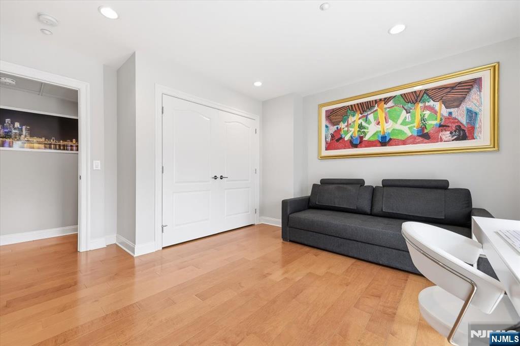 1201 Rio Vista Drive Mahwah, NJ 07430 - Photo 16 of 50