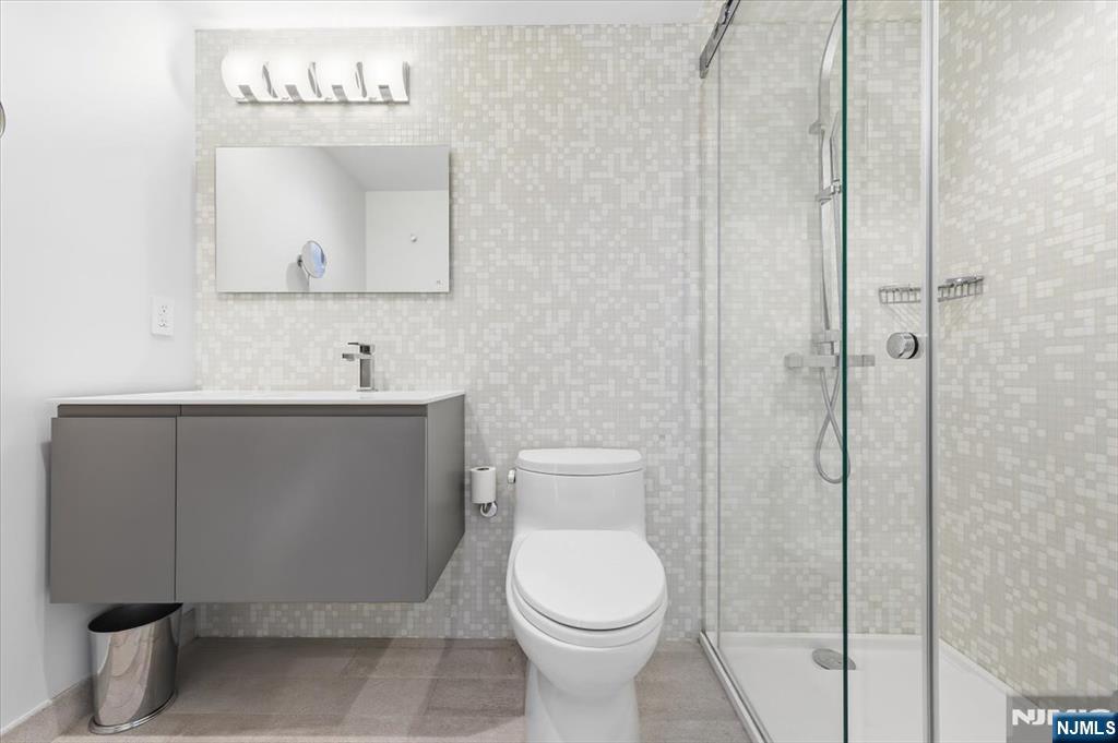 1201 Rio Vista Drive Mahwah, NJ 07430 - Photo 18 of 50