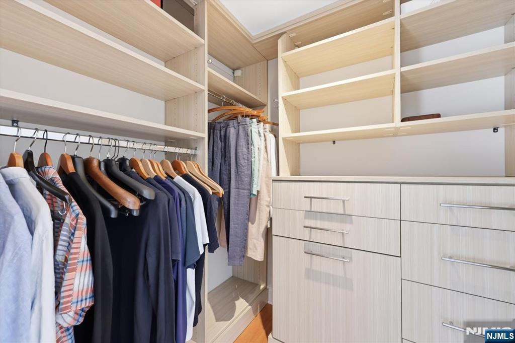 1201 Rio Vista Drive Mahwah, NJ 07430 - Photo 23 of 50