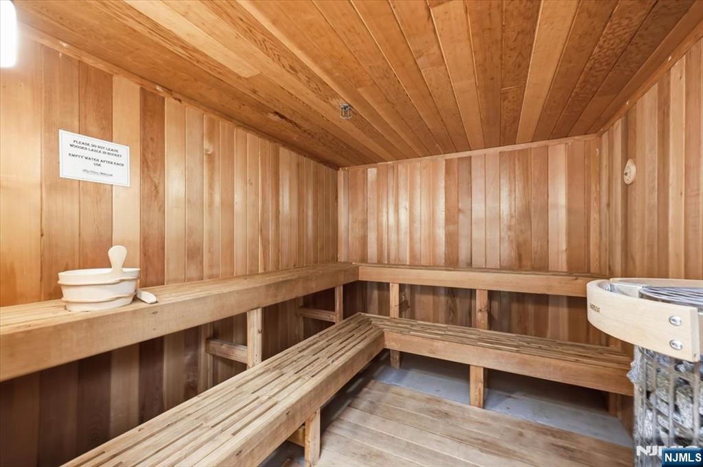 1201 Rio Vista Drive Mahwah, NJ 07430 - Photo 30 of 50