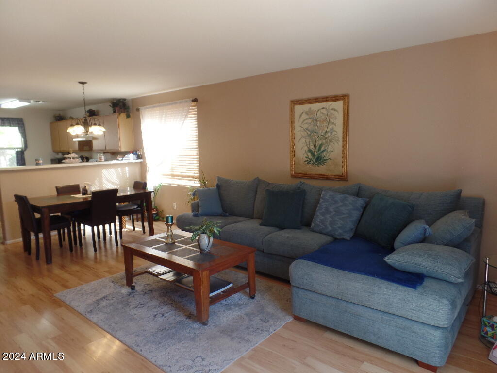 1873 West Renaissance Avenue Apache Junction, AZ 85120 - Photo 5 of 18 Livingrm