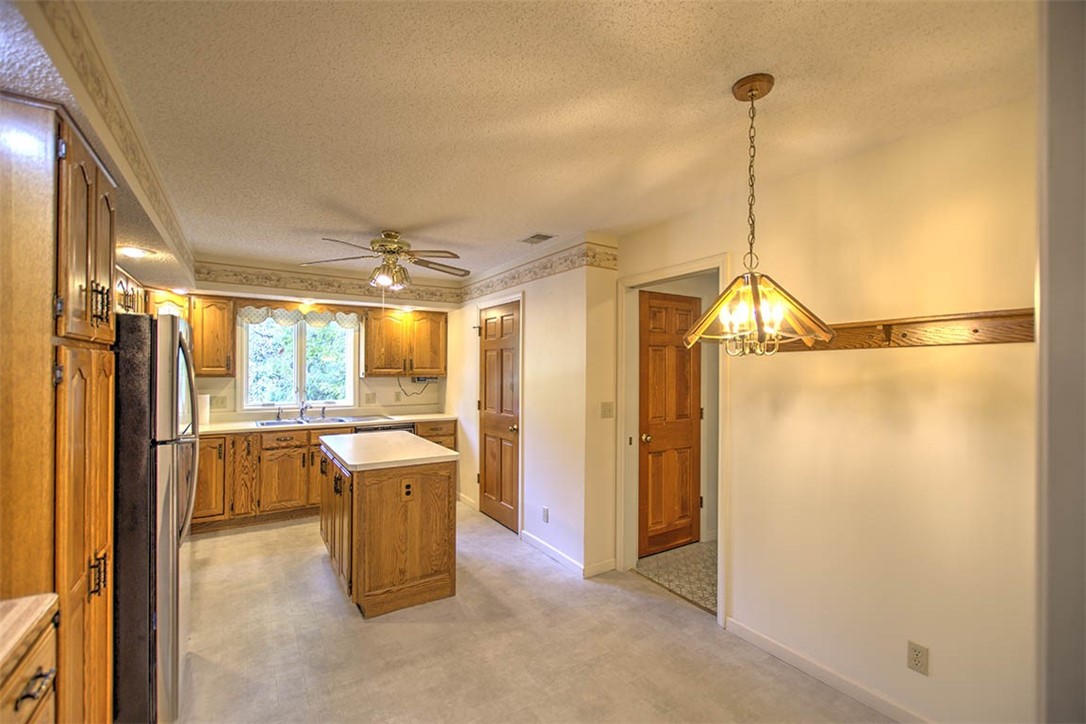 899 East Lake Shore Drive, Unit 2D Decatur, IL 62521 - Photo 8 of 21