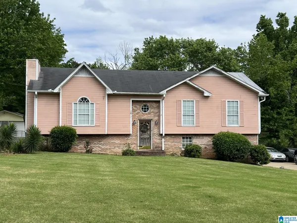 $157,000 | 113 Fairlane Drive, Pleasant Grove, AL 35127