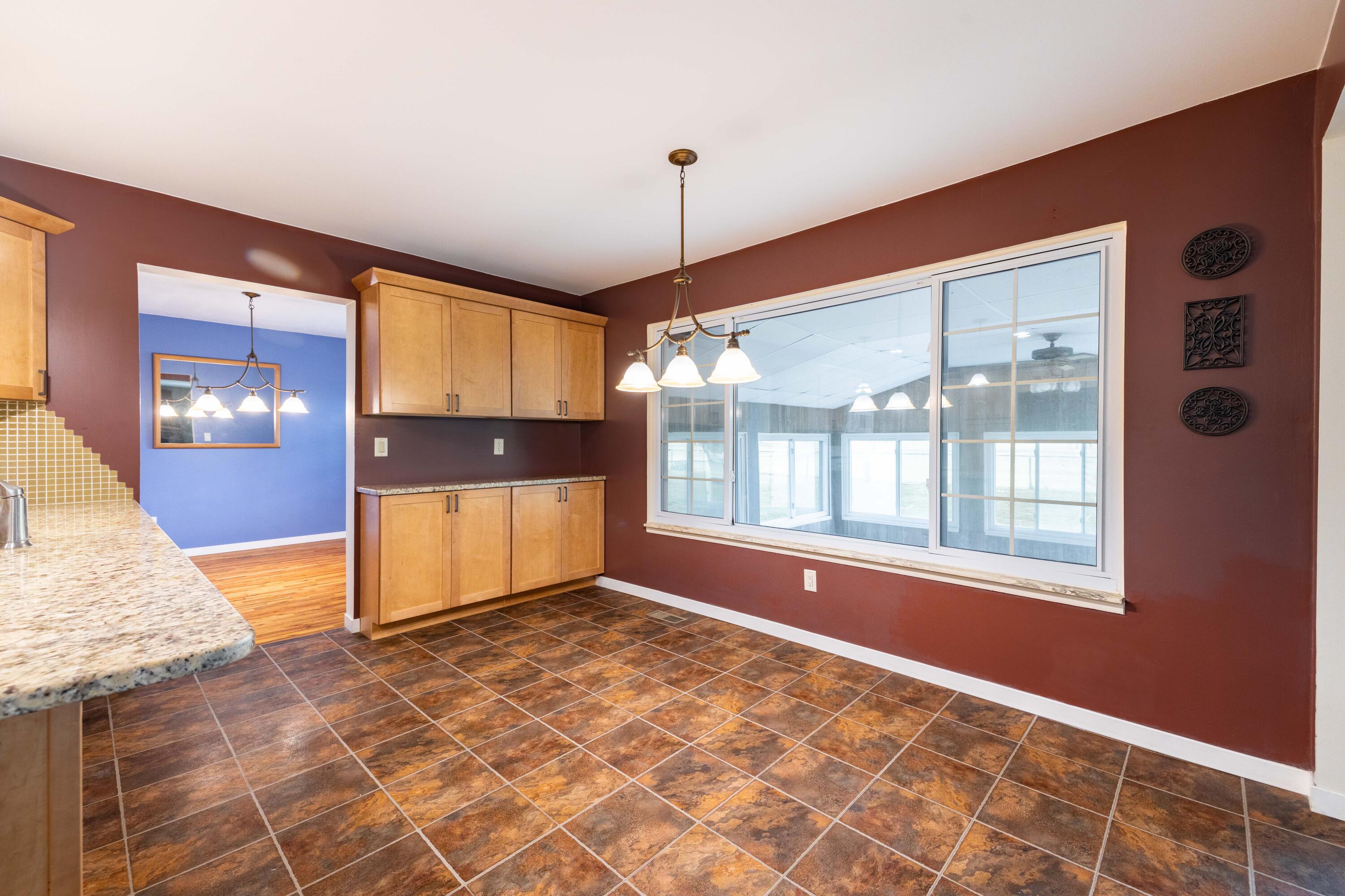 20214 Coachwood Road Riverview, MI 48193 - Photo 11 of 41 20214 Coachwood, Riverview (12 of 43)