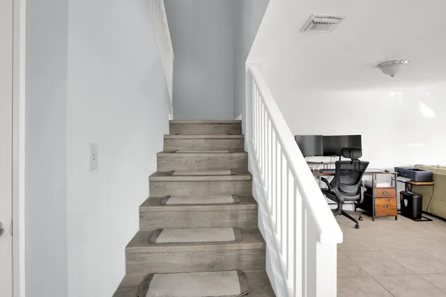 a view of entryway and hall