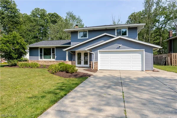 $399,900 | 37430 Hunters Ridge, Solon, OH 44139