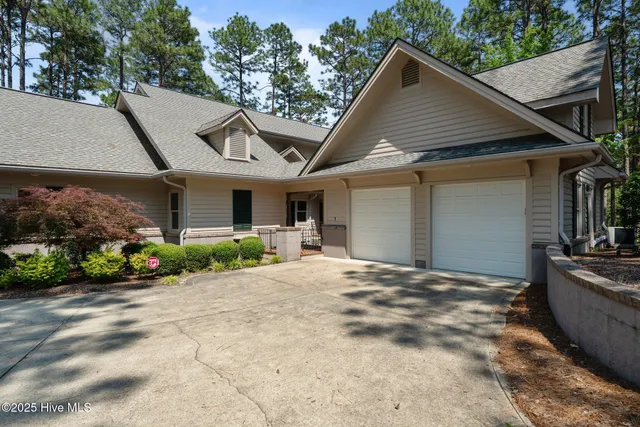 $1,569,000 | 26 Cumberland Drive, Pinehurst, NC 28374