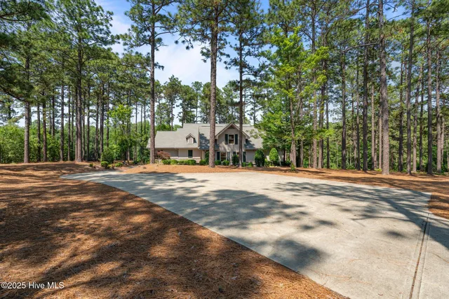 $1,569,000 | 26 Cumberland Drive, Pinehurst, NC 28374