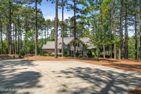$1,489,000 | 26 Cumberland Drive, Pinehurst, NC 28374