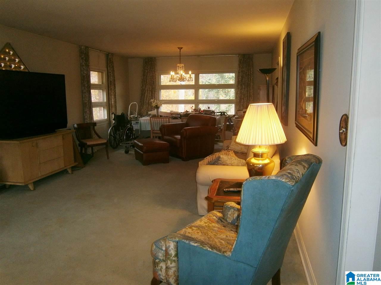533 Hampton Drive Birmingham, AL 35209 - Photo 8 of 11