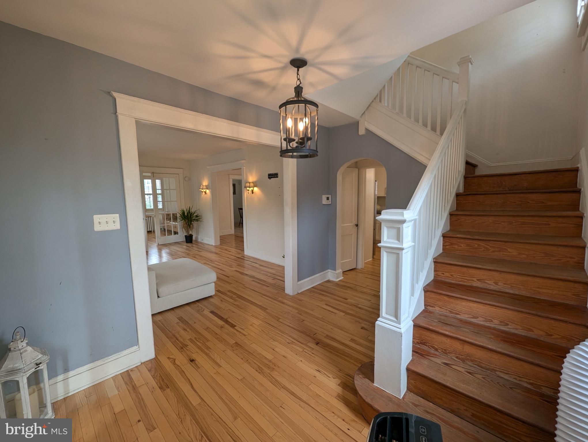 4500 Ridge Avenue Halethorpe, MD 21227 - Photo 7 of 69 foyer