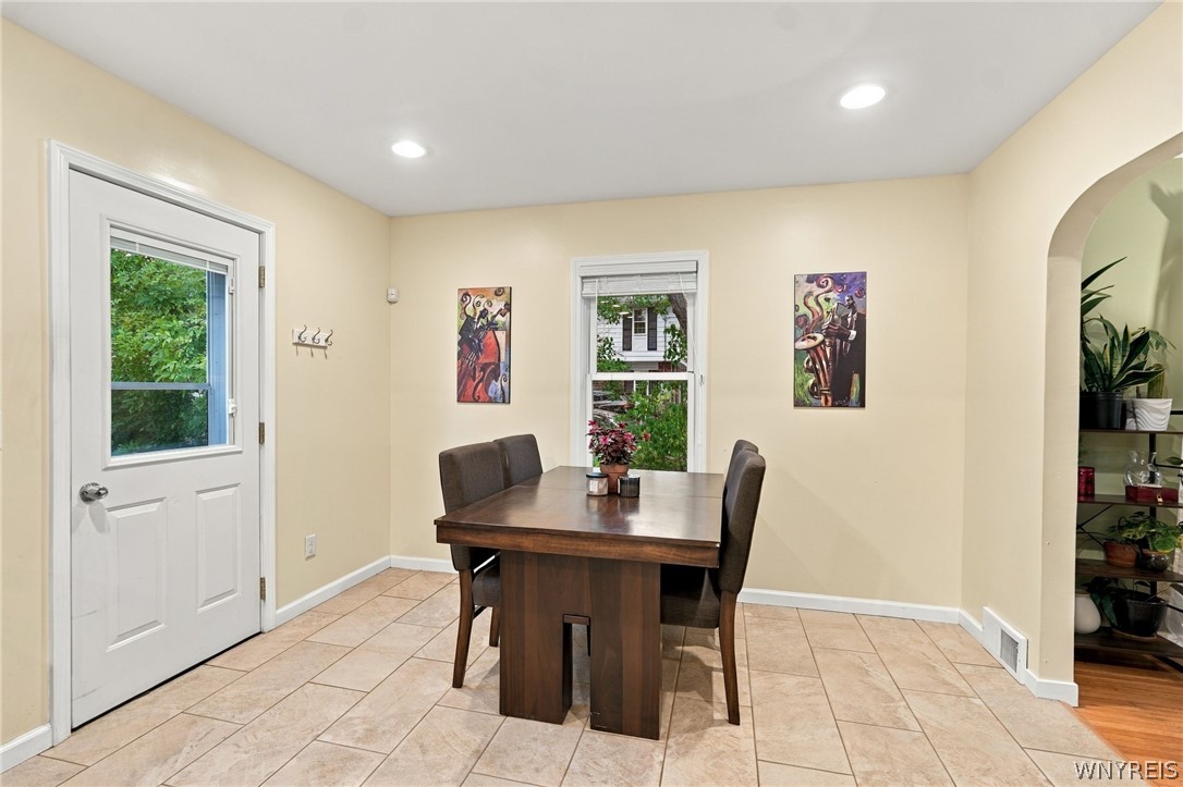 9521 Greiner Road Clarence, NY 14031 - Photo 8 of 35 Gallery Image 8