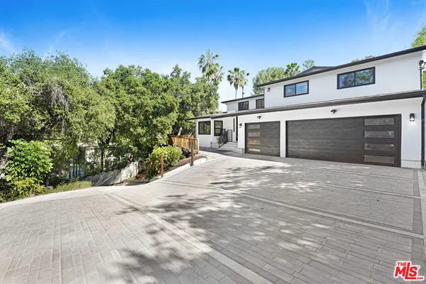 a view of a house with a outdoor space