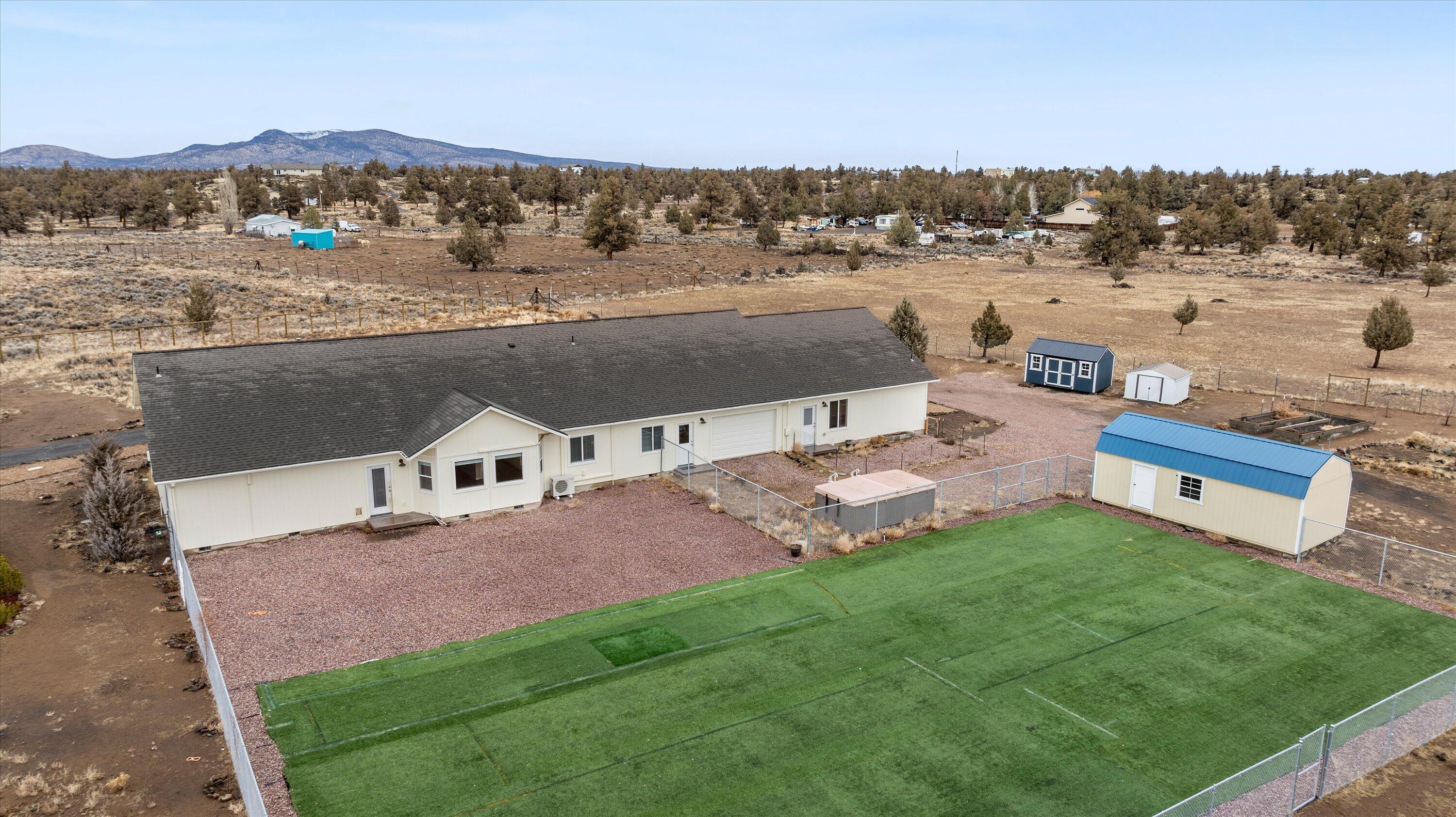 63042 Deschutes Road Bend, OR 97701 - Photo 58 of 58 Back aerial