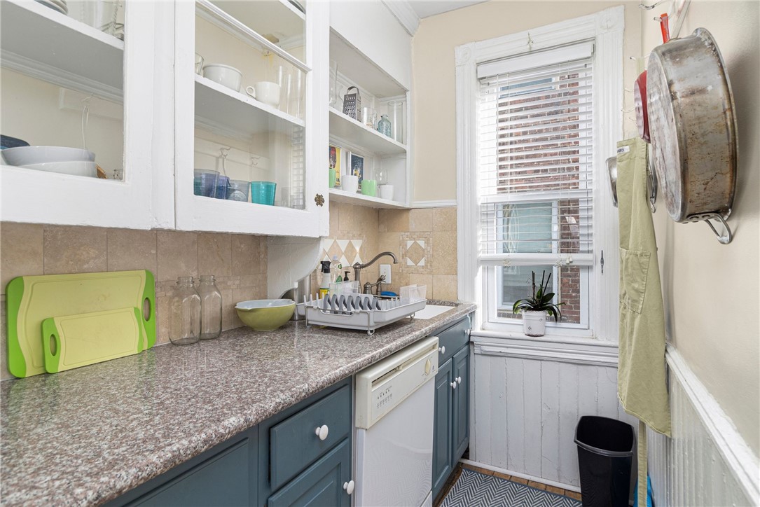 3 Solar Street Providence, RI 02903 - Photo 12 of 49