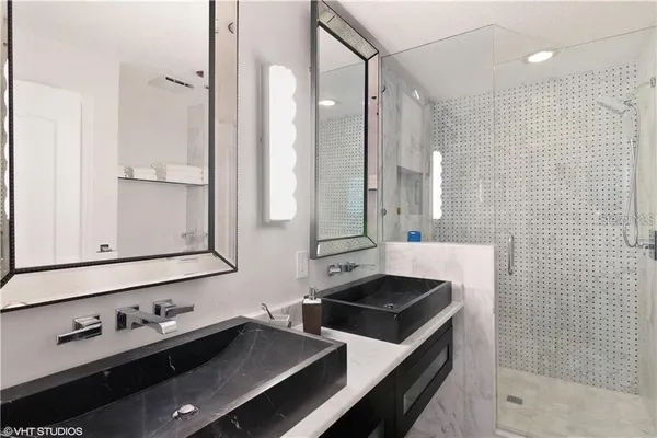 $12,500 | 615 Dream Island Road, Unit 107, Longboat Key, FL 34228